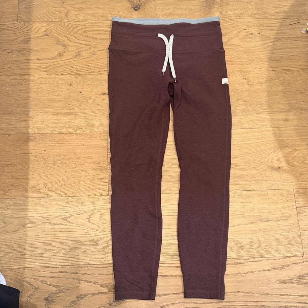 Vuori Women's Leggings in Deep Burgundy with Gray Waistband